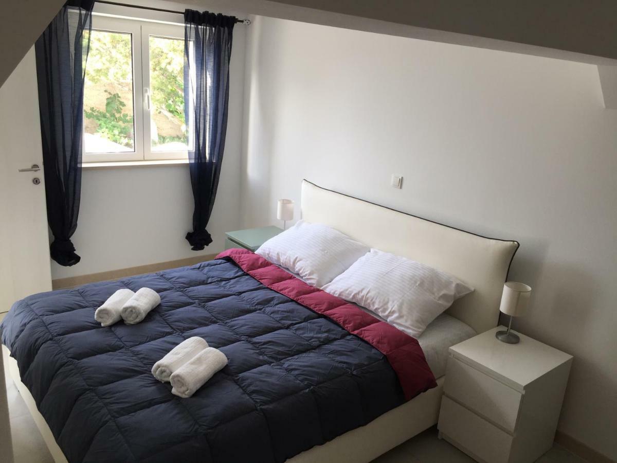Fig Tree Apartment Povlja  Luaran gambar